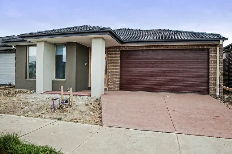 18 Hekela Street, Clyde North VIC 3978