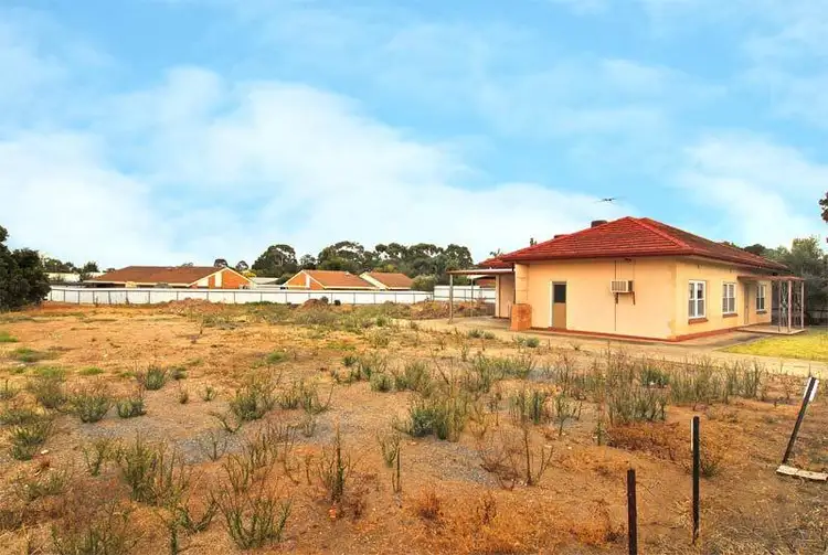 18 Reservoir Rd, Hope Valley SA 5090