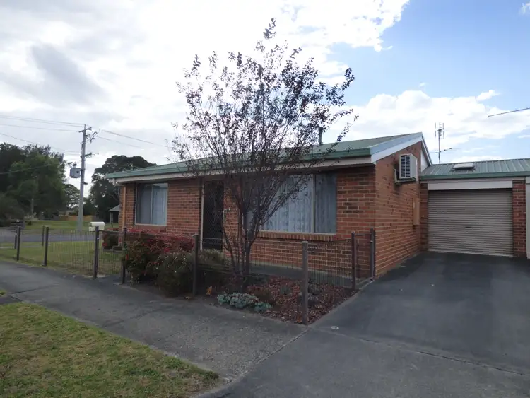 1/1 Saxtons Dr, Moe VIC 3825