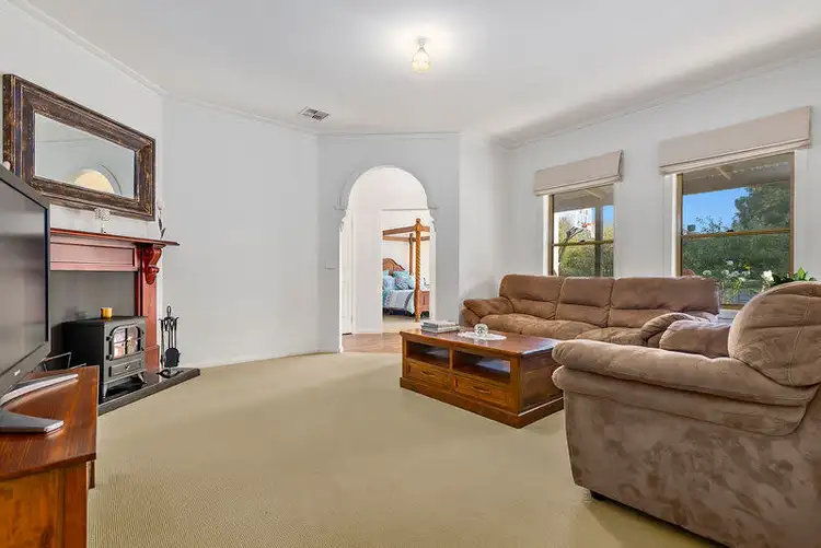 Fifth view of Homely house listing, 2 Abbey Court, Gisborne VIC 3437