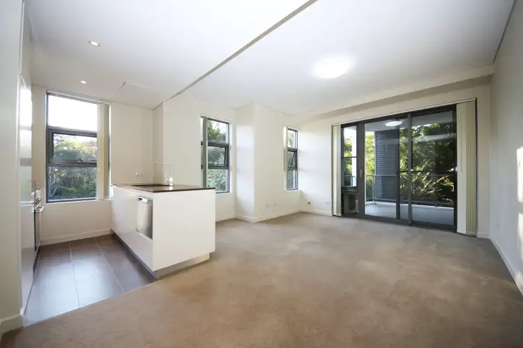 15-21 Mindarie Street