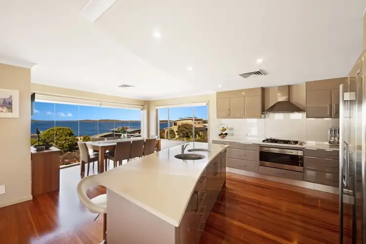 59 Crown St, Belmont NSW 2280