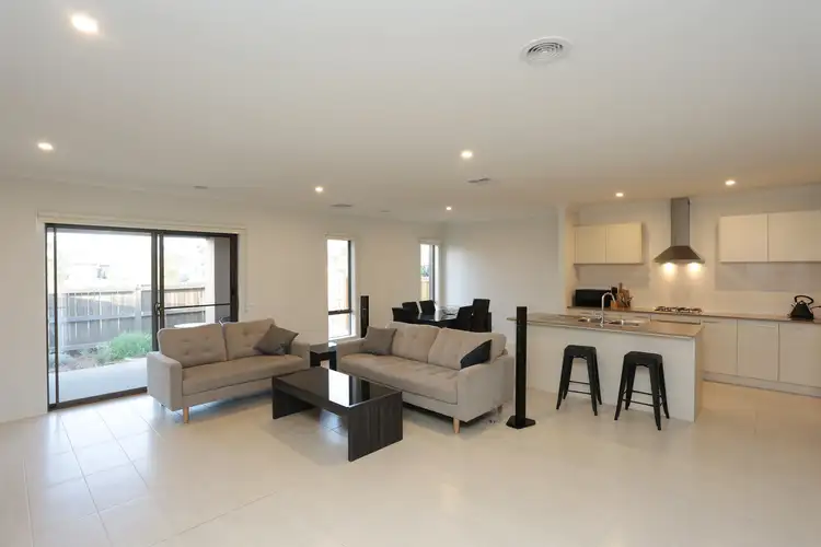 12 Weemala Gr, Werribee VIC 3030