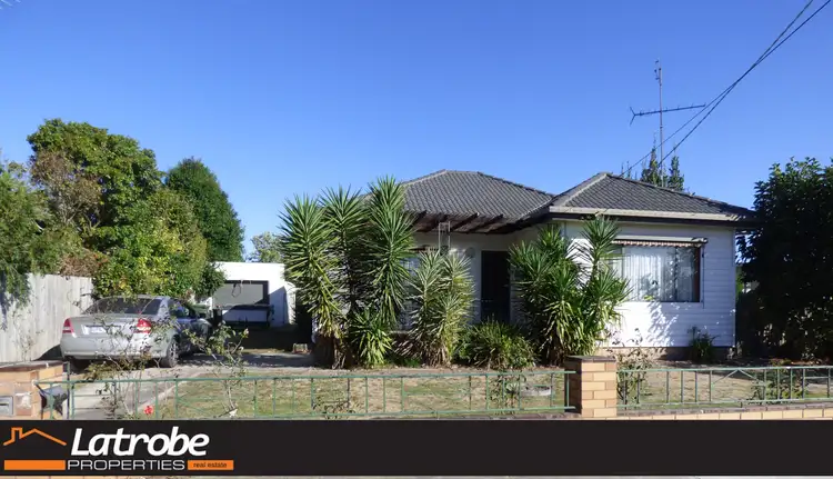 5 Barry St, Moe VIC 3825