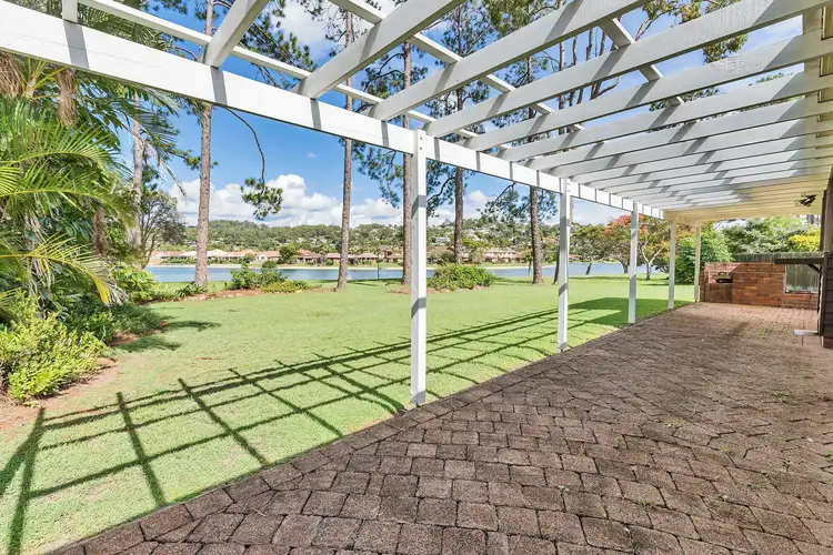 26 Foreshore Cl, Elanora QLD 4221