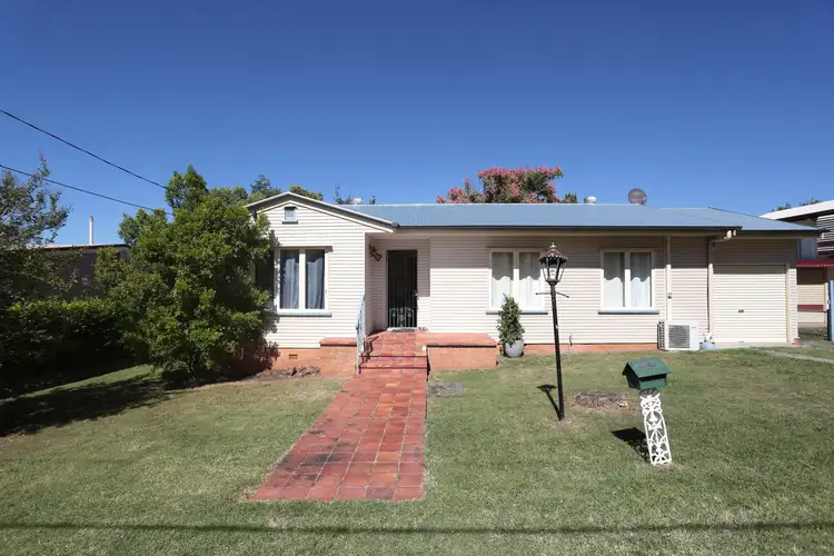 7 Dell St, Eastern Heights QLD 4305