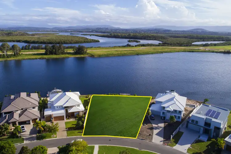 9 Pearl Beach Dr, Helensvale QLD 4212