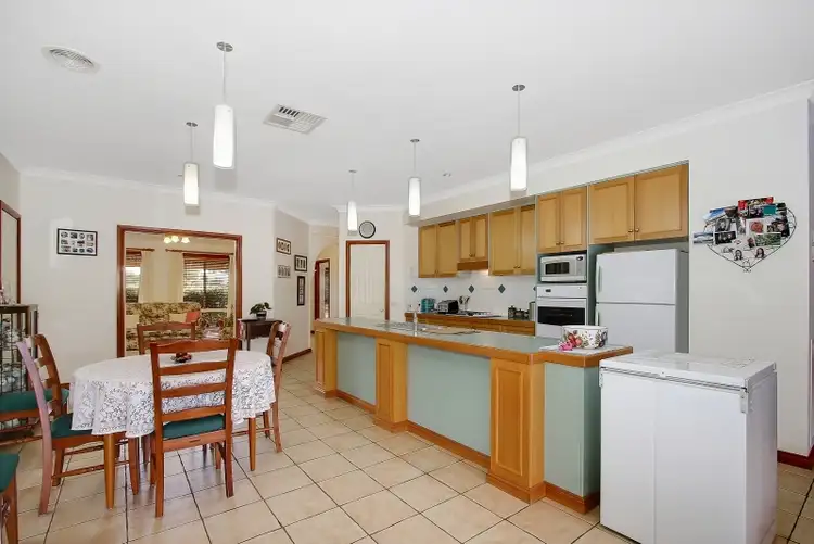 Fifth view of Homely house listing, 4 Fisher Ct, Wahgunyah VIC 3687