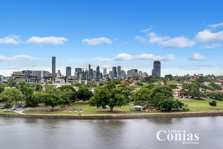 14/8 Sandford St, St Lucia QLD 4067