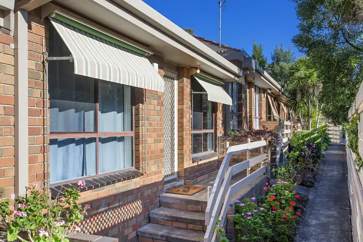14/10 Simpson St, Black Hill VIC 3350