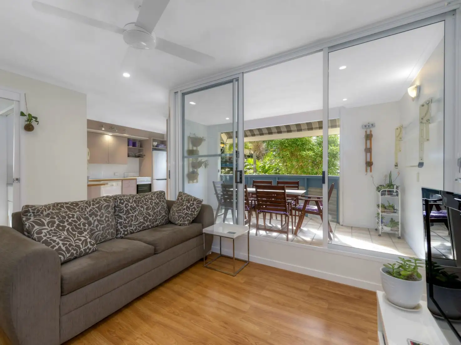 Main view of Homely apartment listing, 9/21-23 Quinton St, Kangaroo Point QLD 4169