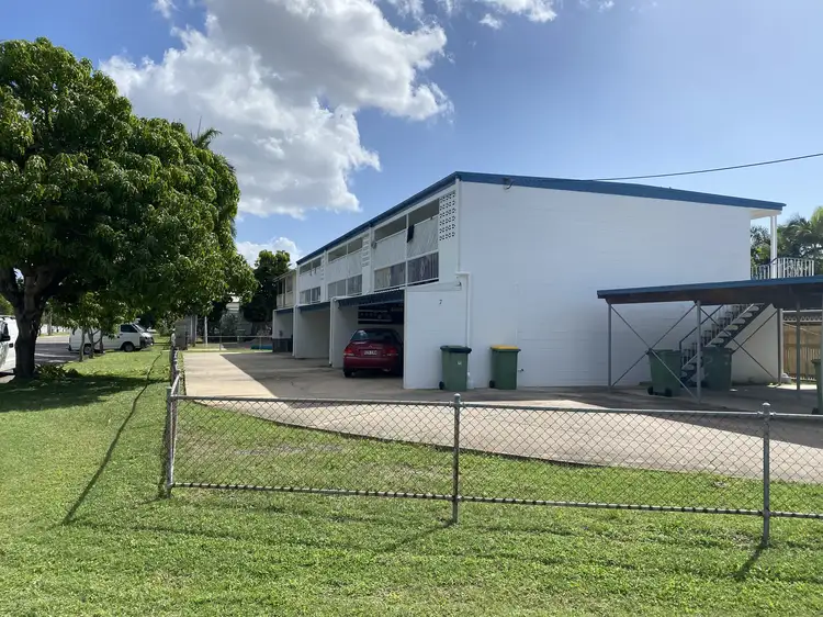 Unit 2/7 Mcintosh St, Hermit Park QLD 4812