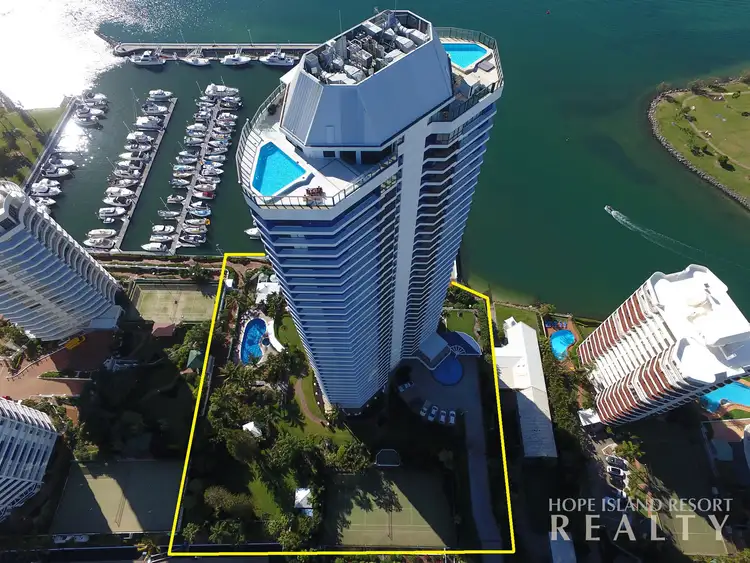 121/17 Bayview St, Runaway Bay QLD 4216