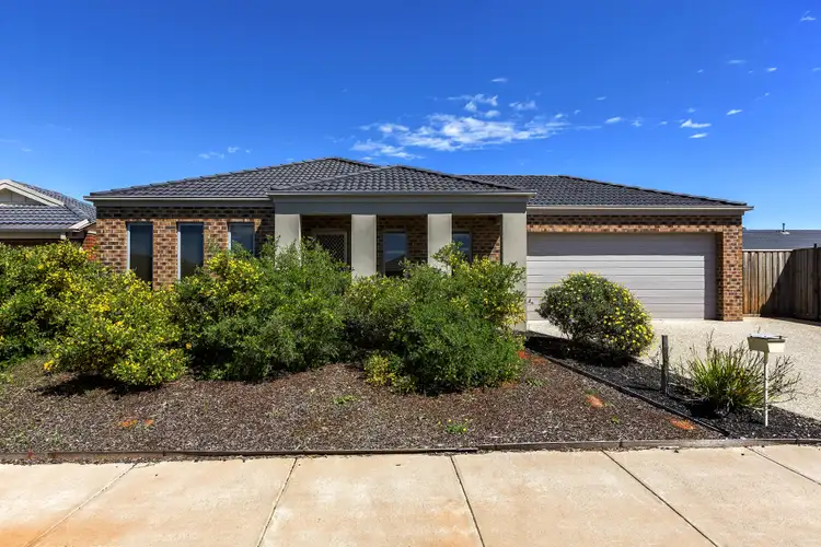 74 Saltbush Cres, Brookfield VIC 3338