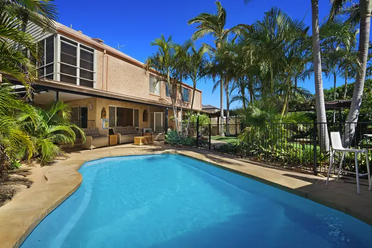 10 Driftwood Cl, Caves Beach NSW 2281