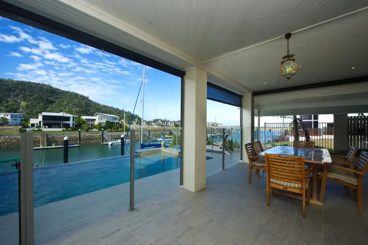3B Terrace Place, Nelly Bay QLD 4819