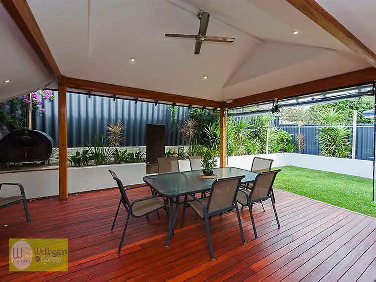 9 Letchworth Centre Ave, Salter Point WA 6152