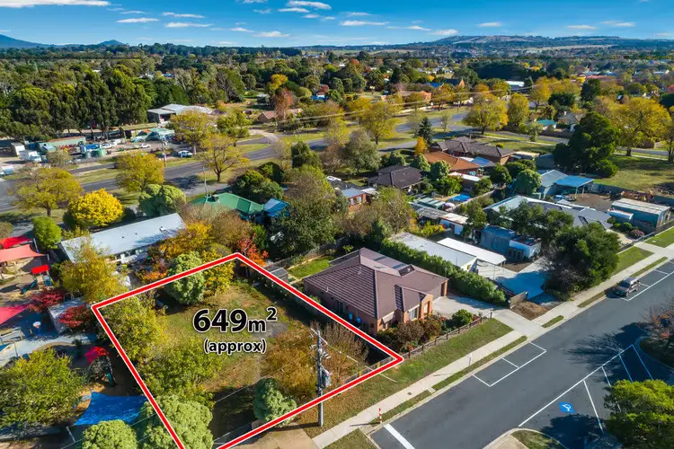 25 Station Street, Romsey VIC 3434