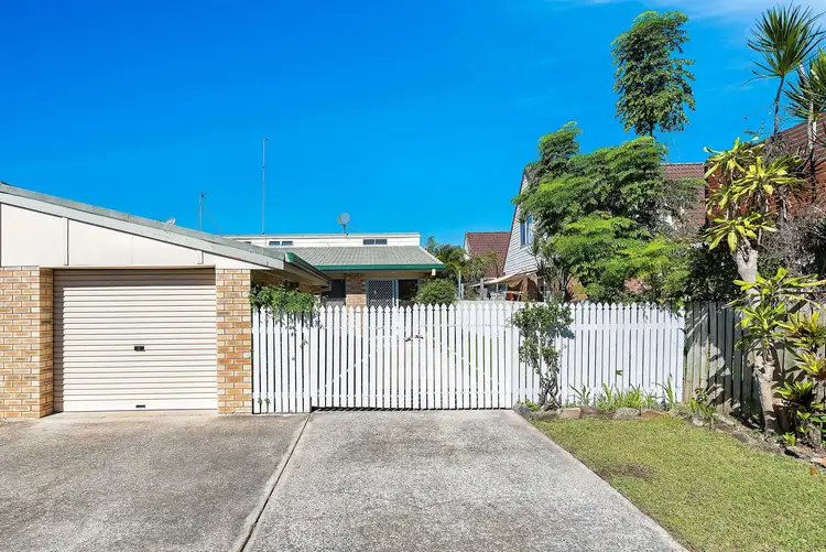Main view of Homely unit listing, 4/119 Sunshine Bvd, Mermaid Waters QLD 4218