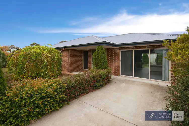 27 Hoyt St, Lindenow VIC 3865