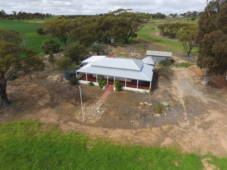 70 Roberts Road, Goomalling WA 6460