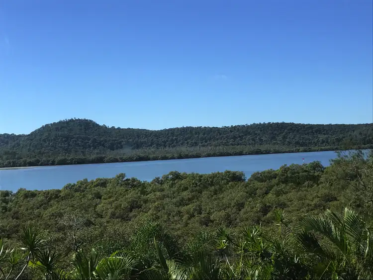 61 Darwallah Ave, Russell Island QLD 4184