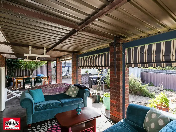 32 Fairfax Rd, Swan View WA 6056