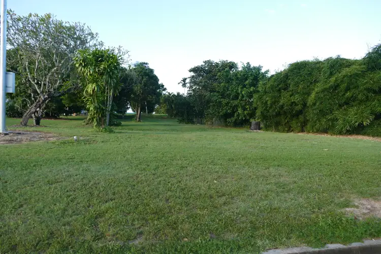 172 Victoria Street, Cardwell QLD 4849