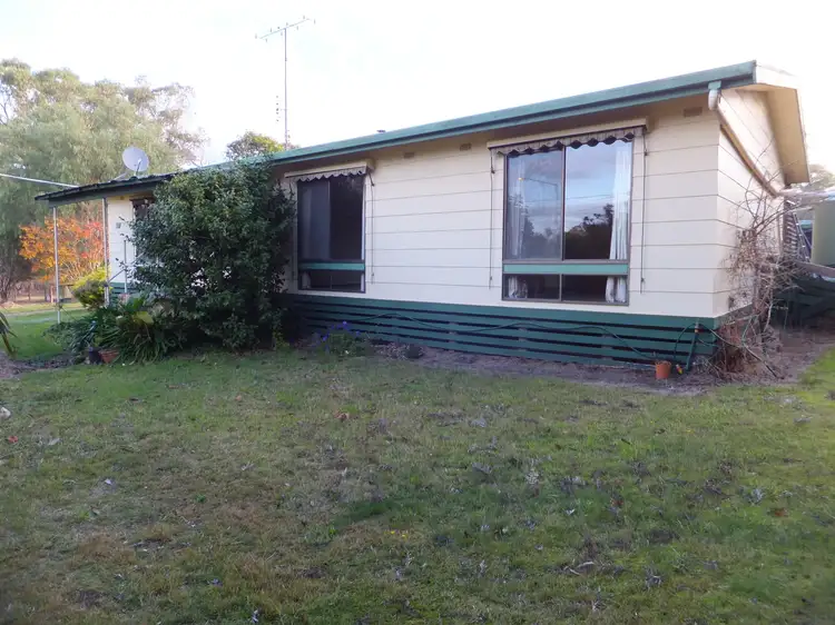 25 Red Knob Rd, Nowa Nowa VIC 3887
