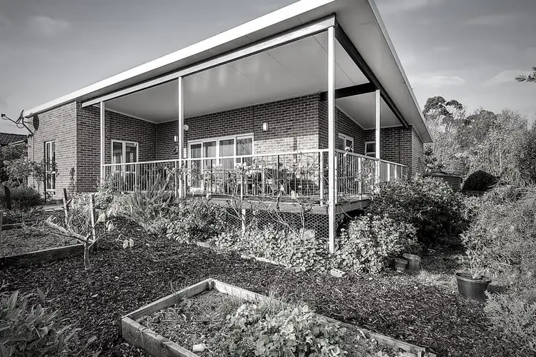 2A Worcester Road, Gisborne VIC 3437