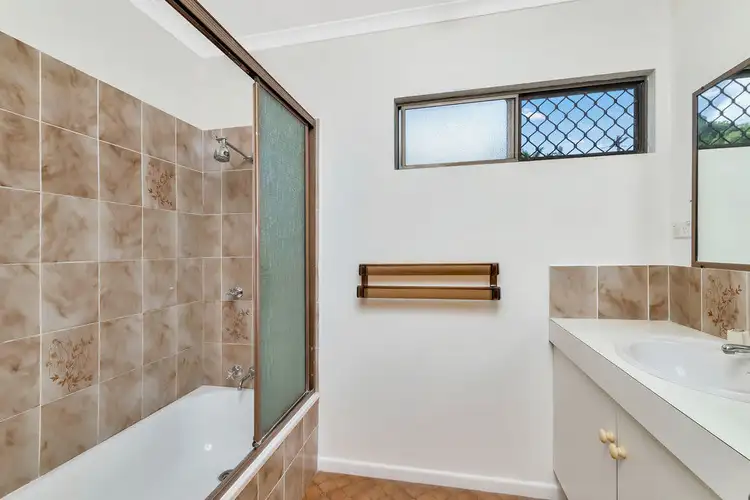 Fifth view of Homely house listing, 6 Helen Cl, Smithfield QLD 4878