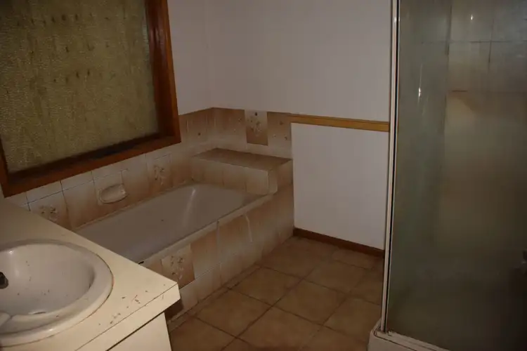 Fifth view of Homely house listing, 8 Ducat Ct, Mooroopna VIC 3629