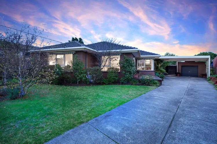 9 Sovereign Way, Avondale Heights VIC 3034