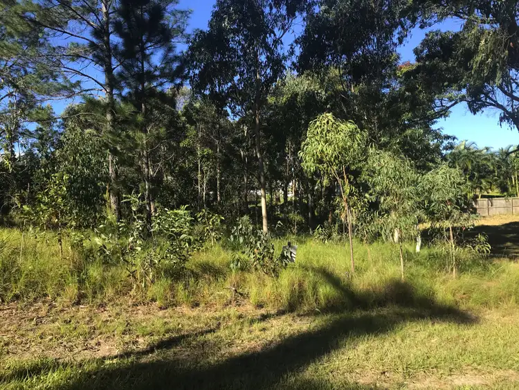 16 Rhodes St, Macleay Island QLD 4184