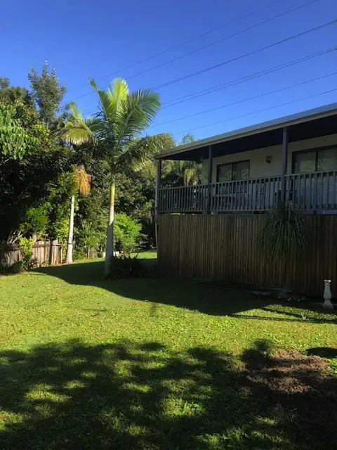 12 James St, Russell Island QLD 4184