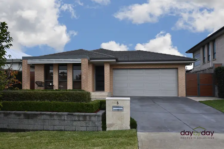 5 Piroma St, Fletcher NSW 2287