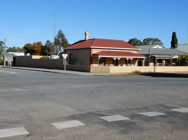 26 Eyre Rd, Crystal Brook SA 5523