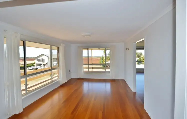 Second view of Homely house listing, 1A Bayview Tce, Qunaba QLD 4670