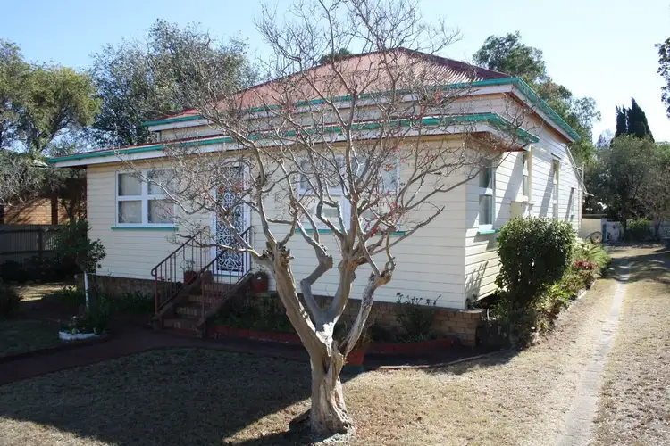 27 Grafton St, Warwick QLD 4370