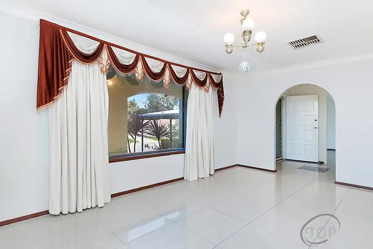 26 Kalangedy Dr, Riverton WA 6148