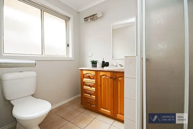 Seventh view of Homely house listing, 16 Alvin Ct, Bairnsdale VIC 3875