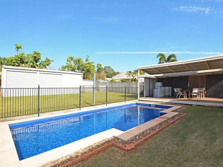 7 Dean Court, Urraween QLD 4655