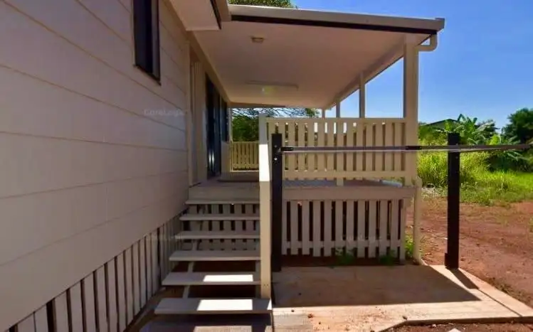 5 Taylor St, Russell Island QLD 4184