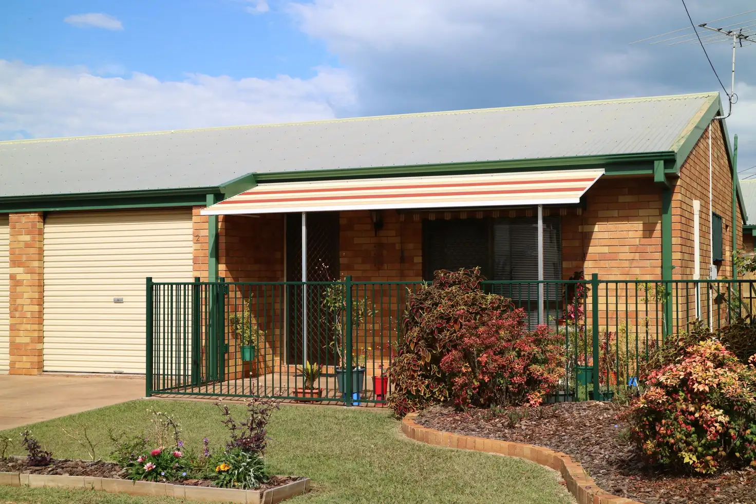 Main view of Homely unit listing, Unit 2/13 Dunns Tce, Scarborough QLD 4020
