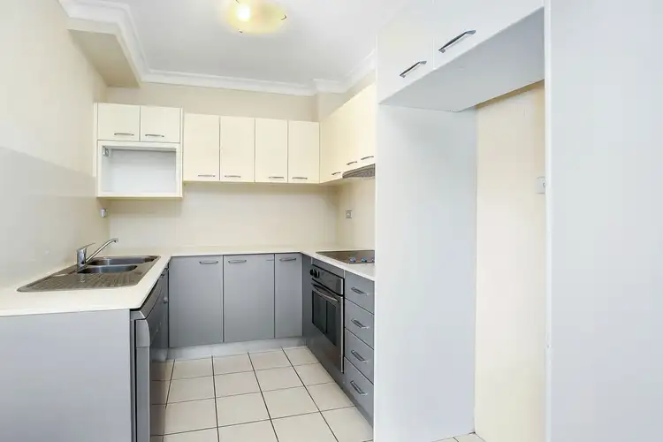 Second view of Homely unit listing, 15/10 Earl Place, Potts Point NSW 2011