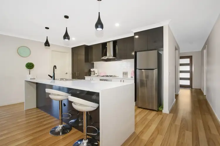 Fifth view of Homely house listing, 9 Eyre Ct, Lavington NSW 2641