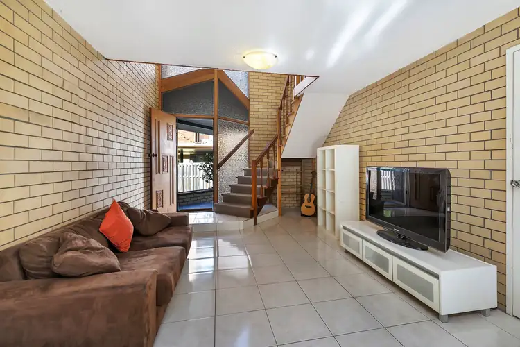 Fifth view of Homely unit listing, Unit 4/156 Clarence Rd, Indooroopilly QLD 4068