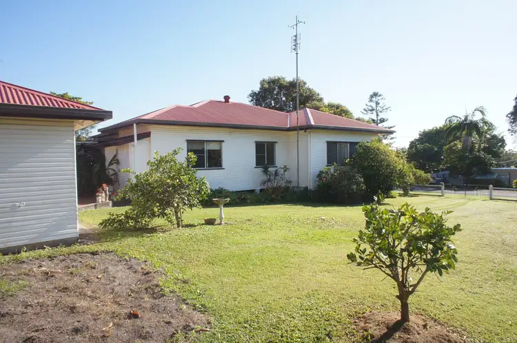 2 Jew St, Tin Can Bay QLD 4580