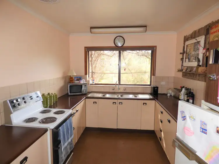 Second view of Homely house listing, 5 Red Jacket Ct, Rawson VIC 3825
