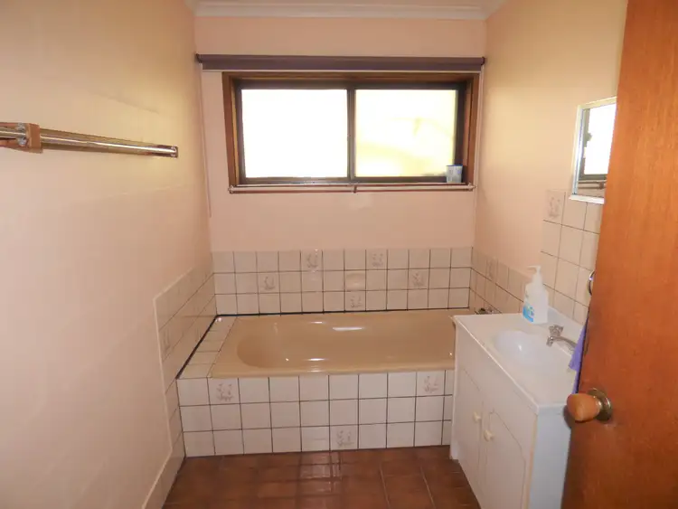 Sixth view of Homely house listing, 5 Red Jacket Ct, Rawson VIC 3825